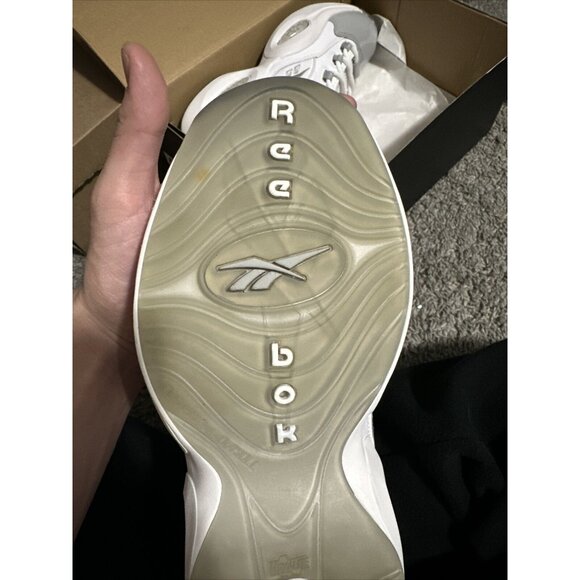 Reebok Question Low Size 9 - Picture 3 of 3